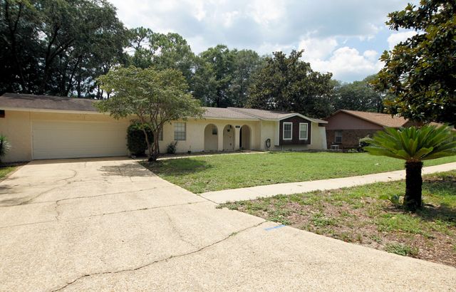 1016 Pine Lake Drive, Niceville, FL 32578