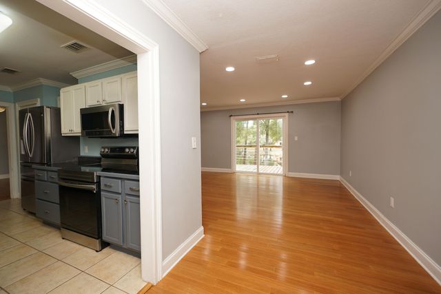 1016 Pine Lake Drive, Niceville, FL 32578