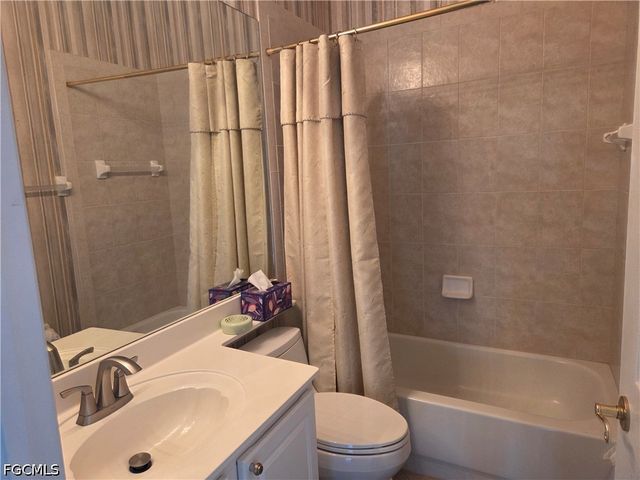 8468 Brittania DR, Fort Myers, FL 33912