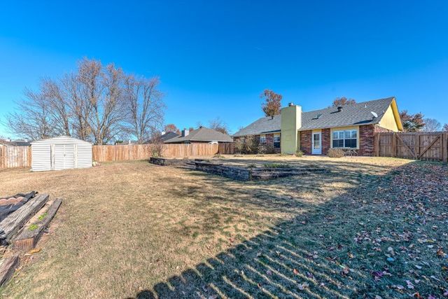 1204 N Cardinal Drive, Rogers, AR 72756