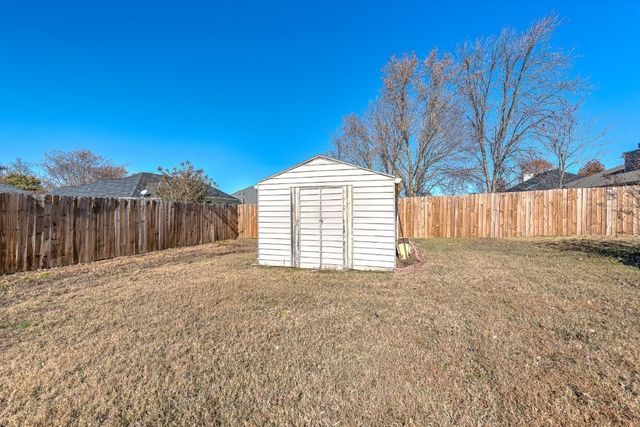 1204 N Cardinal Drive, Rogers, AR 72756