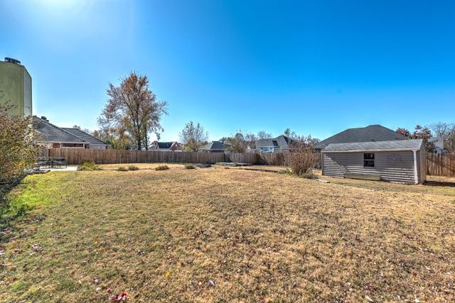 1204 N Cardinal Drive, Rogers, AR 72756