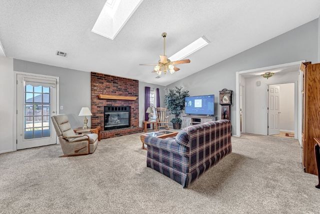 1204 N Cardinal Drive, Rogers, AR 72756