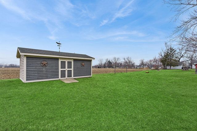 404 Sherwood Avenue, Three Oaks, MI 49128