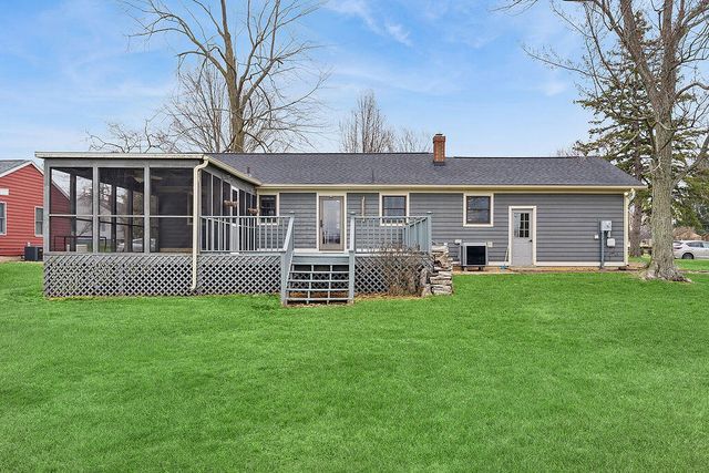 404 Sherwood Avenue, Three Oaks, MI 49128