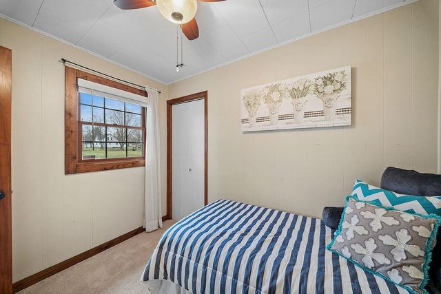 404 Sherwood Avenue, Three Oaks, MI 49128