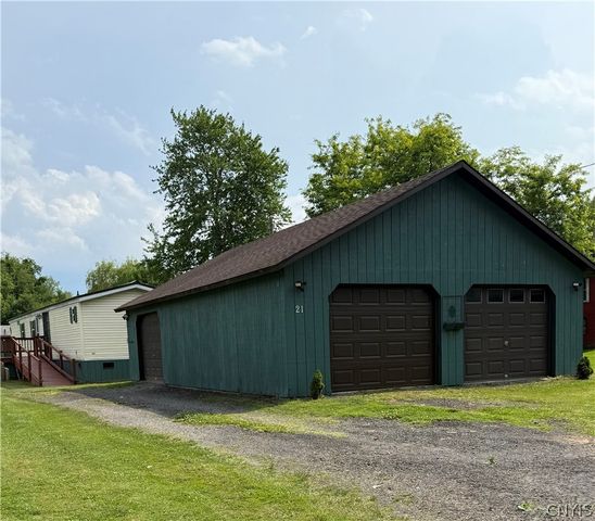 21 Honey Hill Road, Granby, NY 13069