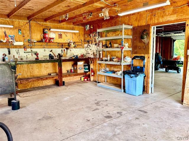21 Honey Hill Road, Granby, NY 13069