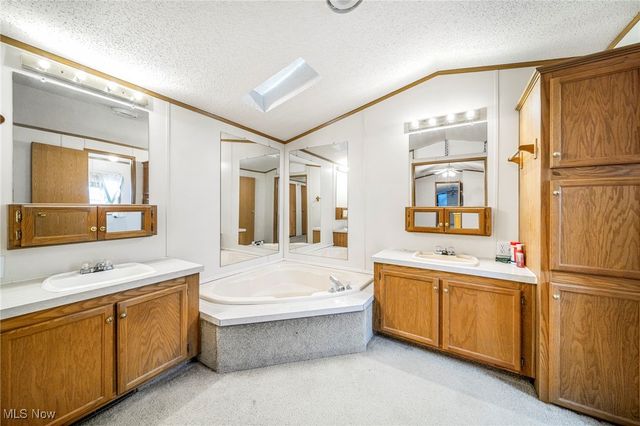 346 Golfway Drive, Painesville Twp, OH 44077