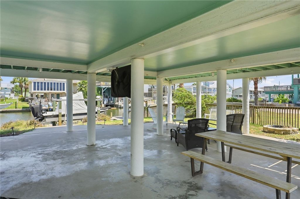 184 Port St Claire, City by the Sea, TX 78336 — photo 4