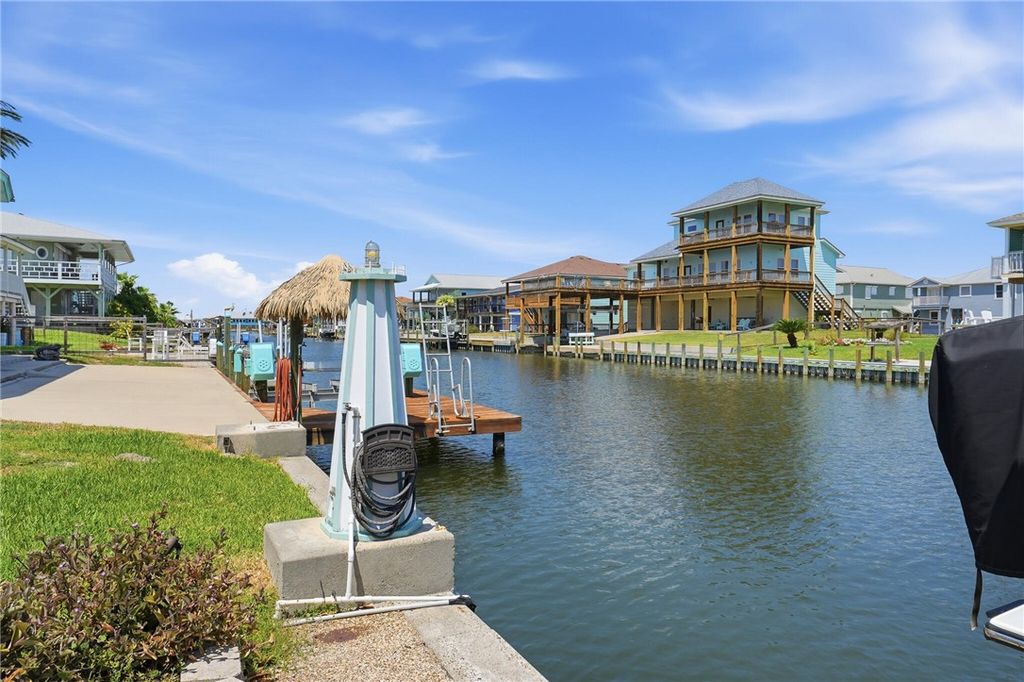 184 Port St Claire, City by the Sea, TX 78336 — photo 5