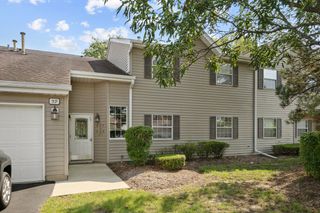 59 Gant Circle A, Streamwood, IL 60107