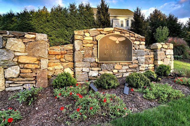 126 Wells View Road 126, Shelton, CT 06484