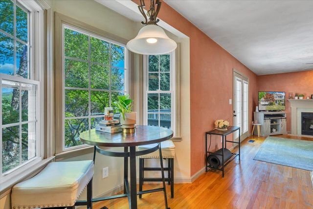 1365 Lakeridge CIR, Troutville, VA 24175