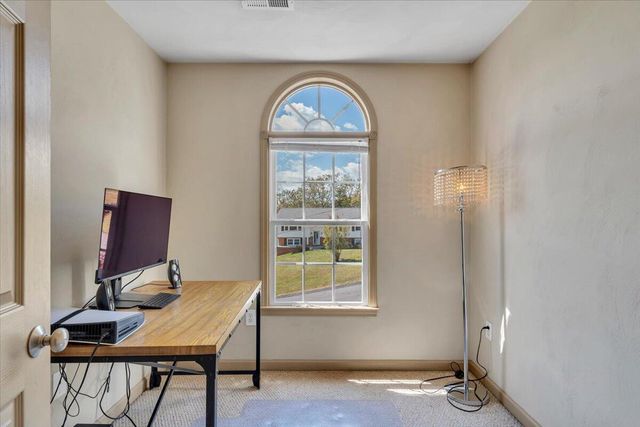 1365 Lakeridge CIR, Troutville, VA 24175