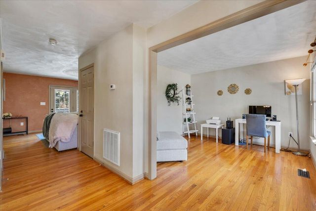 1365 Lakeridge CIR, Troutville, VA 24175