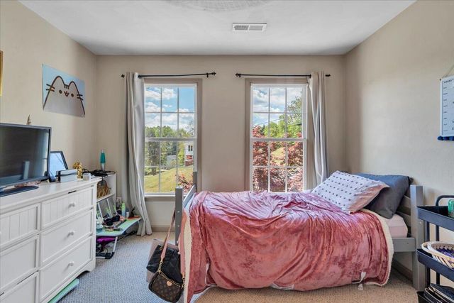 1365 Lakeridge CIR, Troutville, VA 24175