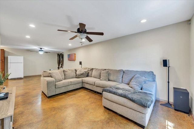 1365 Lakeridge CIR, Troutville, VA 24175