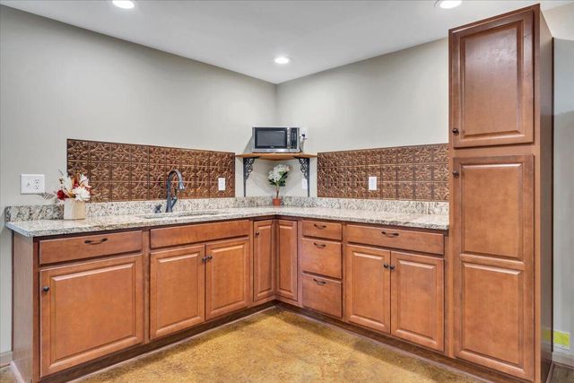 1365 Lakeridge CIR, Troutville, VA 24175