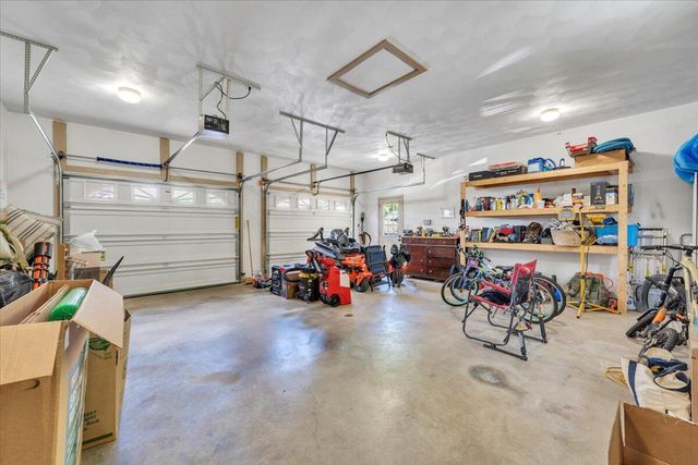 1365 Lakeridge CIR, Troutville, VA 24175