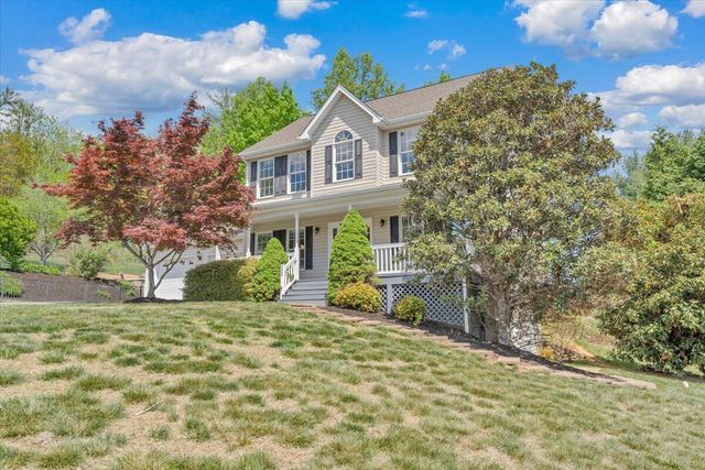 1365 Lakeridge CIR, Troutville, VA 24175