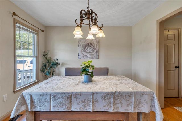 1365 Lakeridge CIR, Troutville, VA 24175