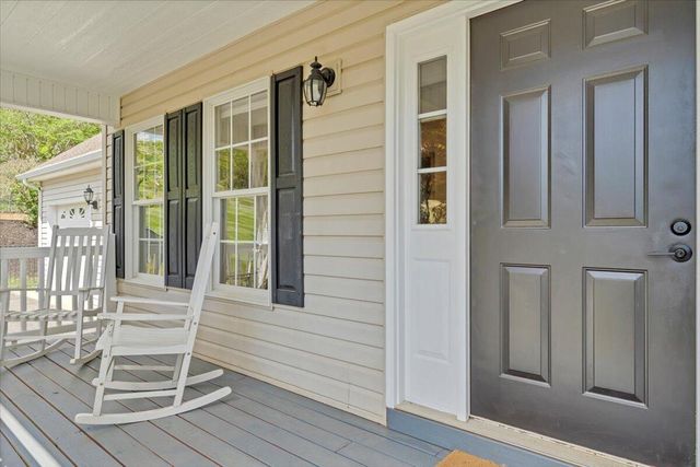 1365 Lakeridge CIR, Troutville, VA 24175