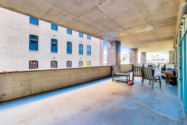 910 W Madison Street 409, Chicago, IL 60607