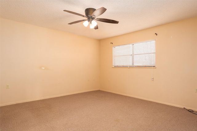 600 W Cypress ST, Johnson City, TX 78636