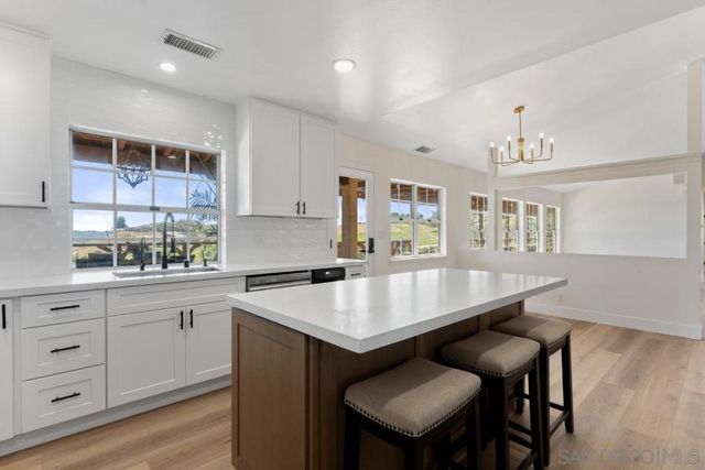 4241 Via El Dorado, Fallbrook, CA 92028