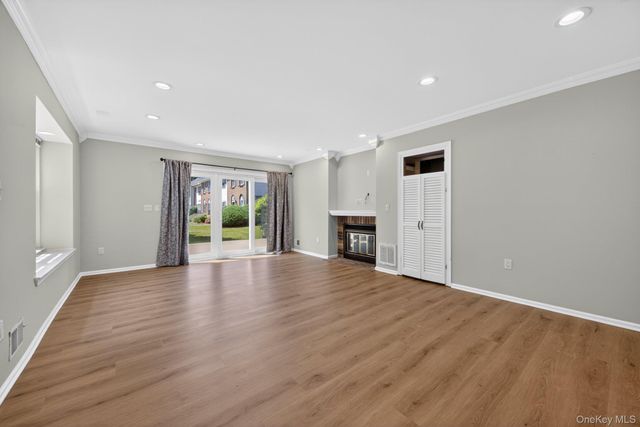 31 Burnett Way, Washingtonville, NY 10992