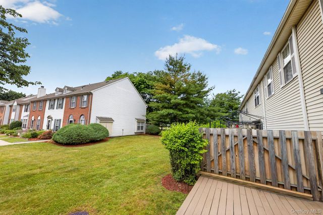 31 Burnett Way, Washingtonville, NY 10992