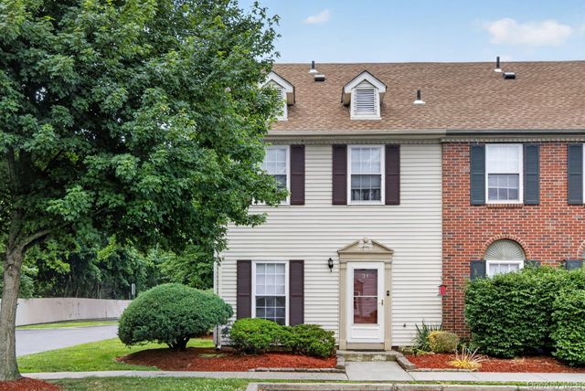 31 Burnett Way, Washingtonville, NY 10992