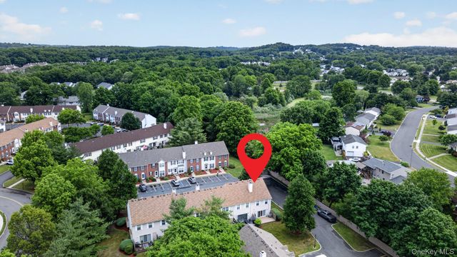 31 Burnett Way, Washingtonville, NY 10992