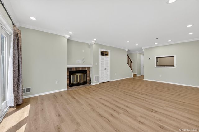31 Burnett Way, Washingtonville, NY 10992