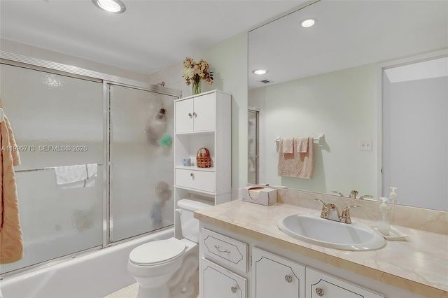 3535 Broken Woods Dr 302, Coral Springs, FL 33065