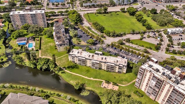 3535 Broken Woods Dr 302, Coral Springs, FL 33065