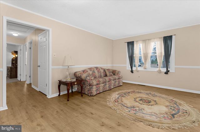 2450 SHAWNEE LN, Waldorf, MD 20601