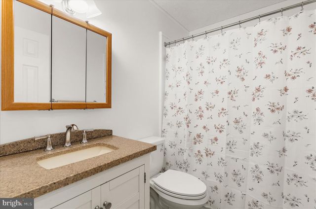 2450 SHAWNEE LN, Waldorf, MD 20601