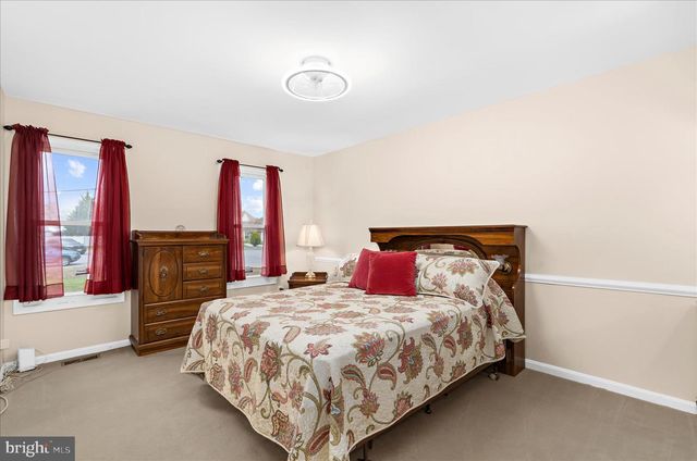 2450 SHAWNEE LN, Waldorf, MD 20601