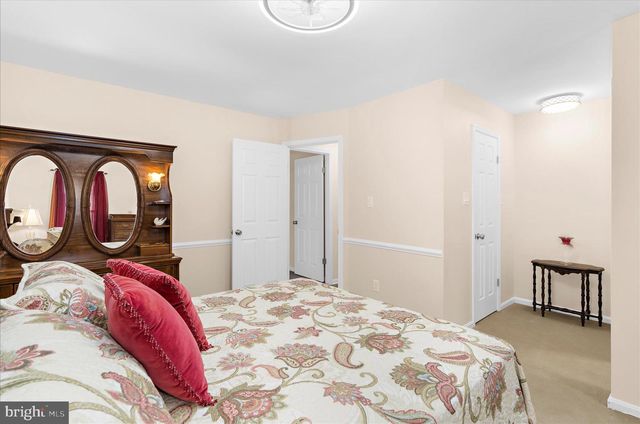 2450 SHAWNEE LN, Waldorf, MD 20601