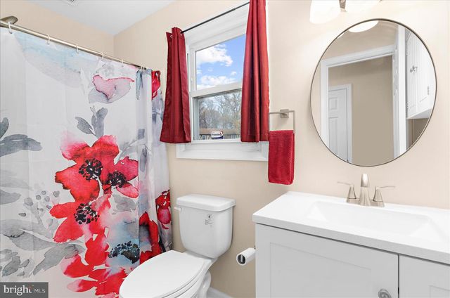 2450 SHAWNEE LN, Waldorf, MD 20601