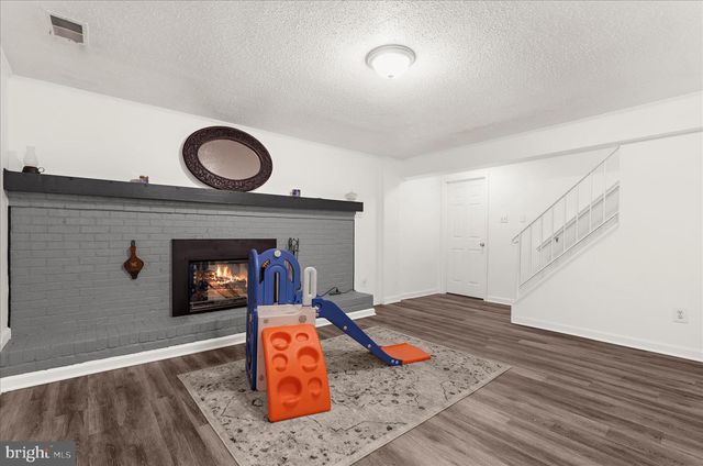 2450 SHAWNEE LN, Waldorf, MD 20601