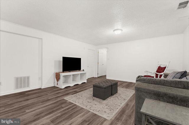 2450 SHAWNEE LN, Waldorf, MD 20601