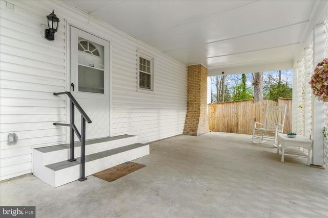 2450 SHAWNEE LN, Waldorf, MD 20601