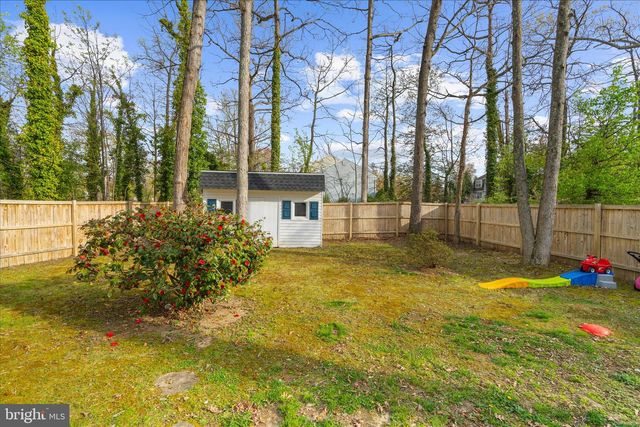 2450 SHAWNEE LN, Waldorf, MD 20601
