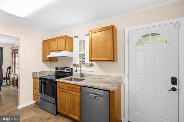 2450 SHAWNEE LN, Waldorf, MD 20601