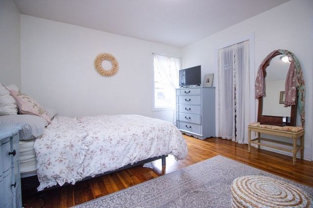 239 Conduit St, New Bedford, MA 02745