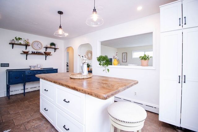 239 Conduit St, New Bedford, MA 02745