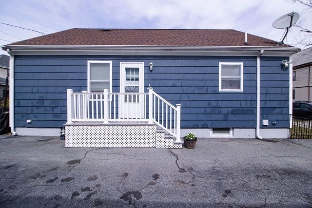 239 Conduit St, New Bedford, MA 02745